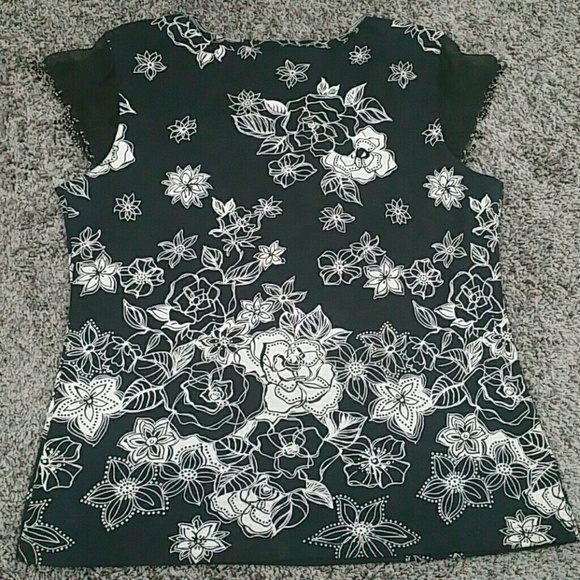 CLEARANCE /Make an offer! Rhinestone beaded Flower Top sz XL - Picture 4 of 5